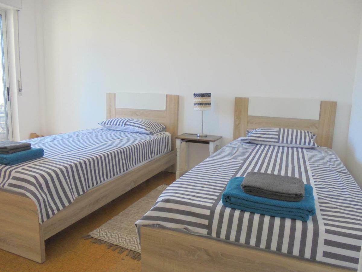 Beachcity Guesthouse لاغوس المظهر الخارجي الصورة